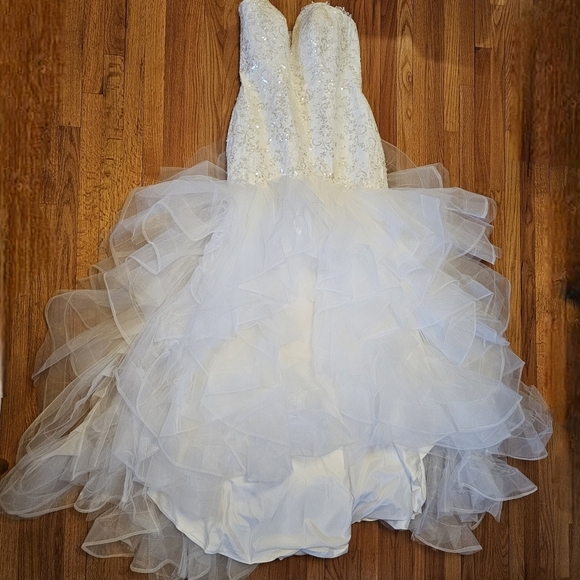 NWOT strapless mermaid bridal gown - Picture 3 of 10